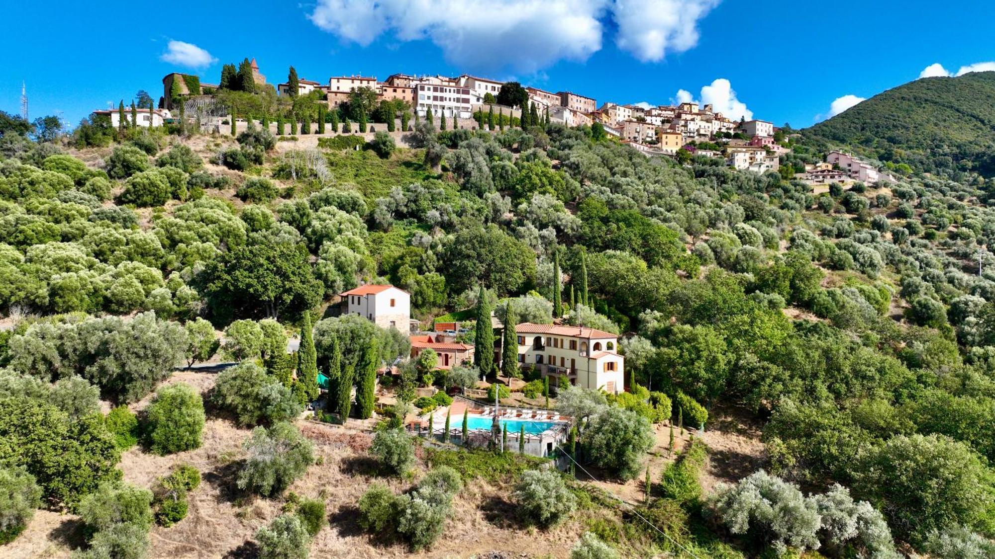 Madonna Del Poggio Cav Aparthotel Scarlino Εξωτερικό φωτογραφία