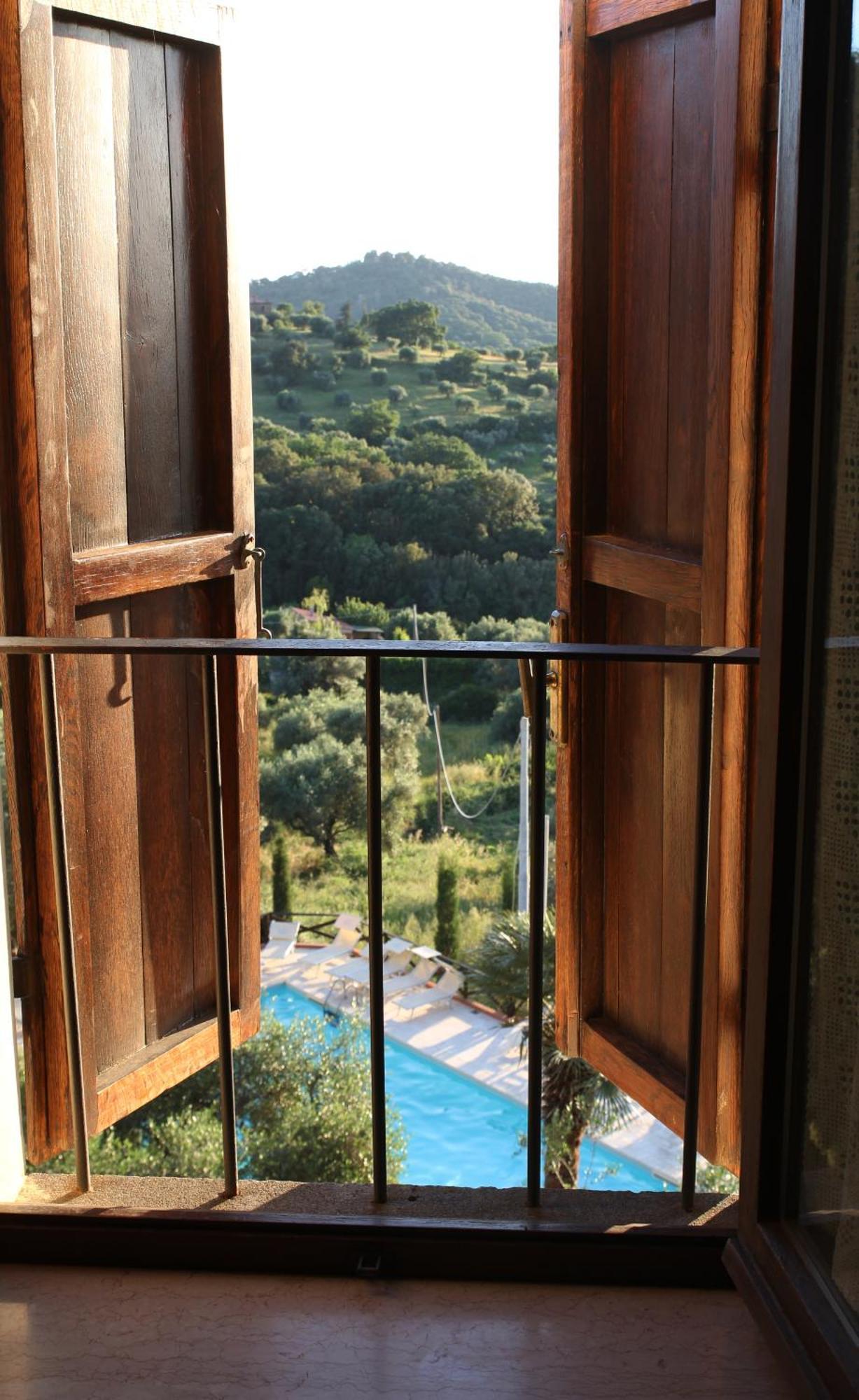 Madonna Del Poggio Cav Aparthotel Scarlino Εξωτερικό φωτογραφία