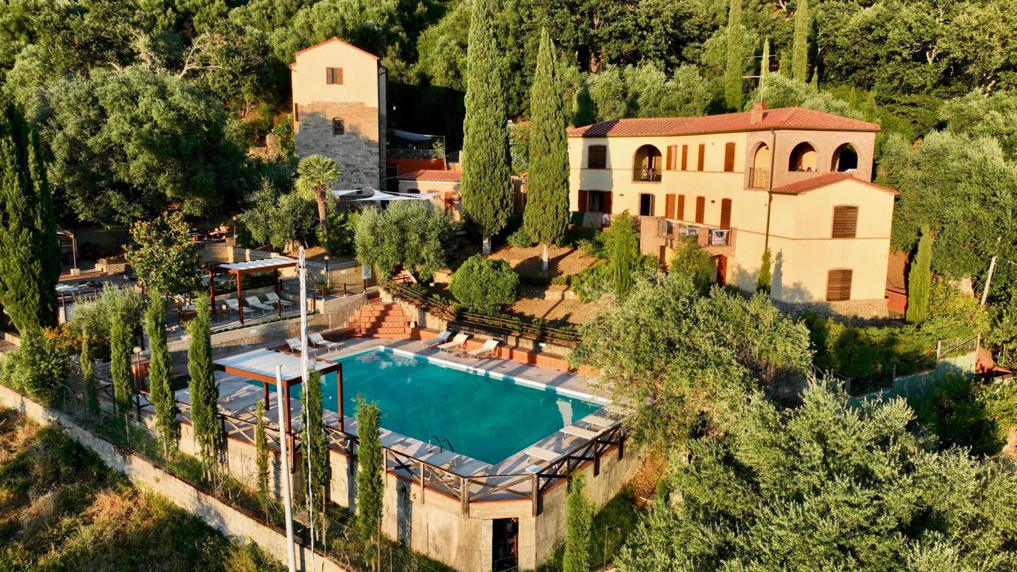 Madonna Del Poggio Cav Aparthotel Scarlino Εξωτερικό φωτογραφία