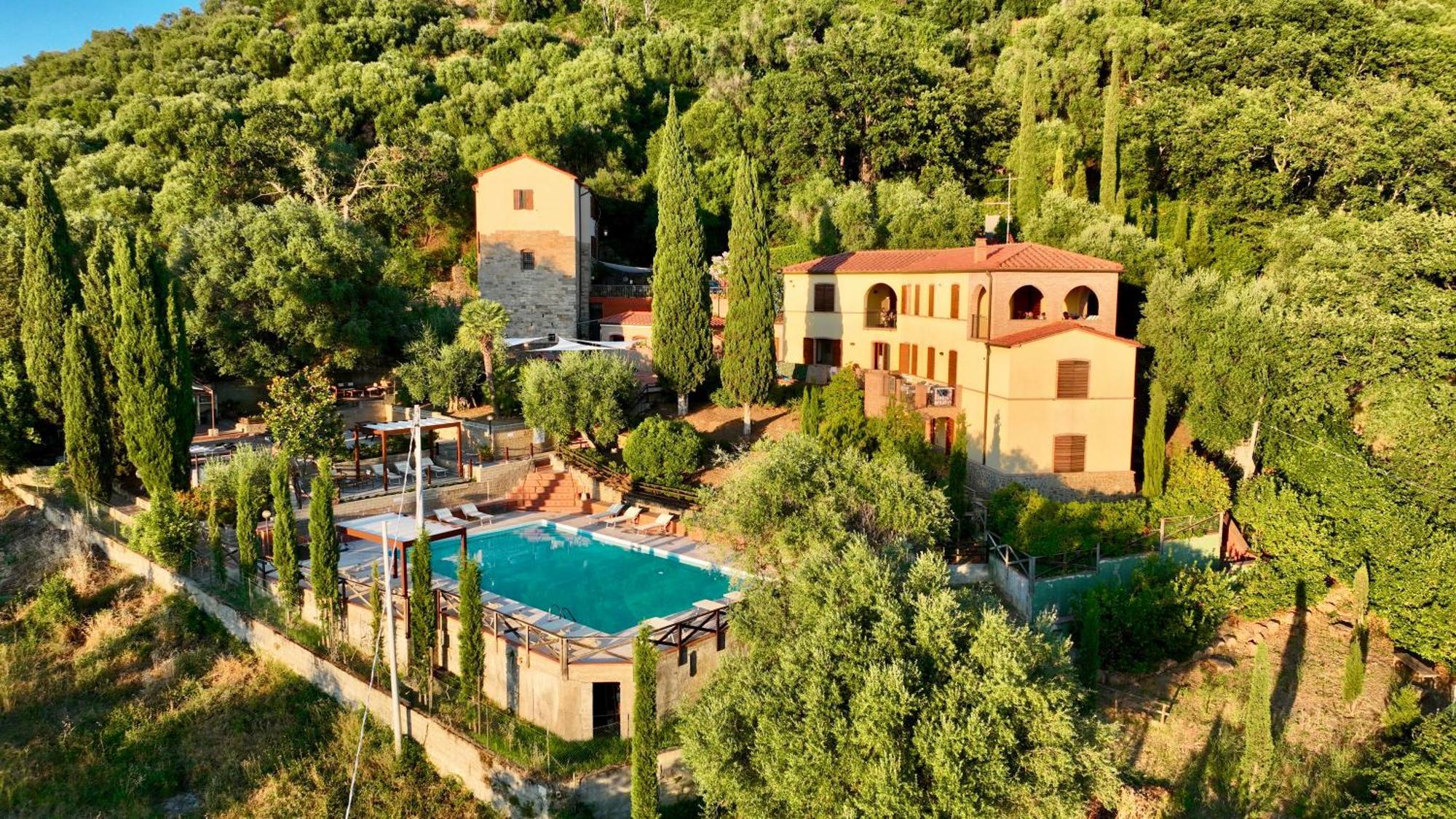 Madonna Del Poggio Cav Aparthotel Scarlino Εξωτερικό φωτογραφία