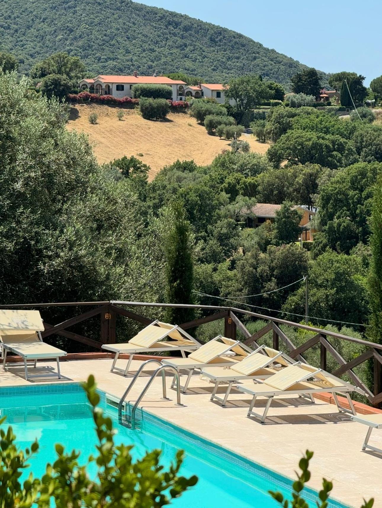 Madonna Del Poggio Cav Aparthotel Scarlino Εξωτερικό φωτογραφία