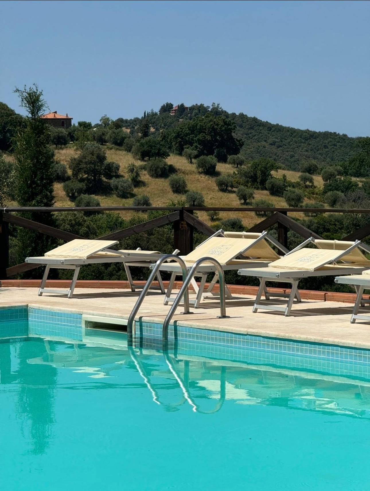 Madonna Del Poggio Cav Aparthotel Scarlino Εξωτερικό φωτογραφία