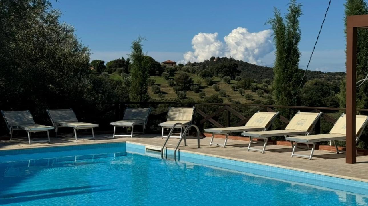 Madonna Del Poggio Cav Aparthotel Scarlino Εξωτερικό φωτογραφία